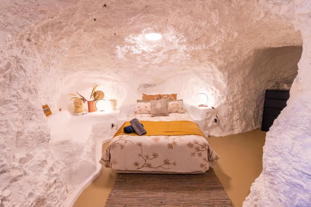 White Cliffs Accommodation -Daybreak Dugout - Unique Cave House Exterior photo